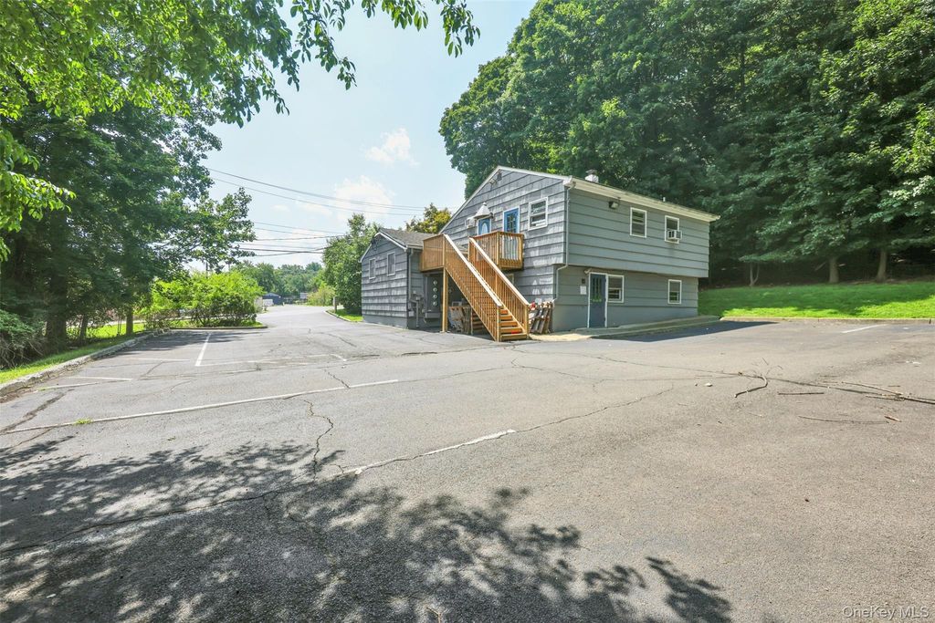 28 New Hempstead Road, New City, NY 10956 — exterior