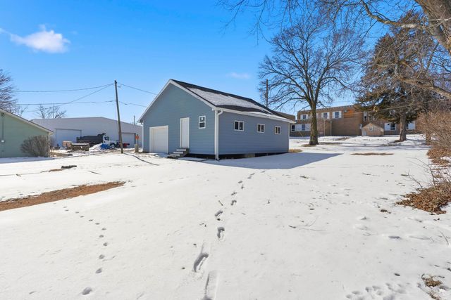 305 Elm Street, Wakefield, KS 67487