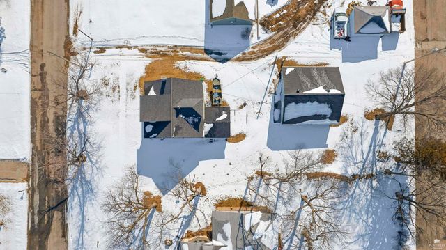 305 Elm Street, Wakefield, KS 67487