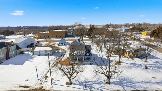 305 Elm Street, Wakefield, KS 67487