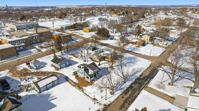 305 Elm Street, Wakefield, KS 67487