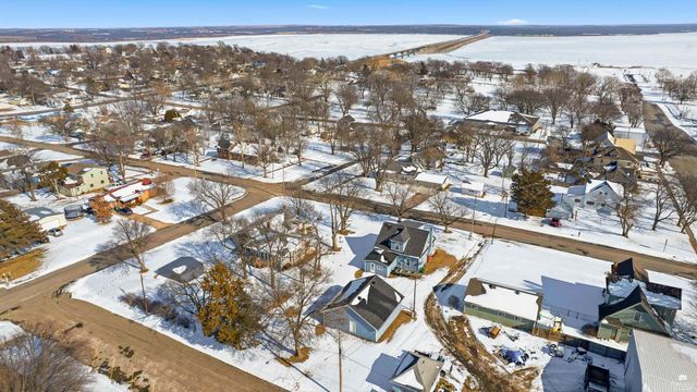 305 Elm Street, Wakefield, KS 67487
