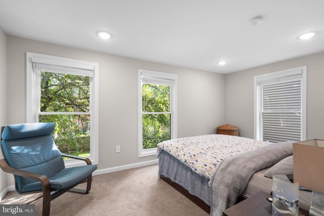 1015 48TH ST NE, Washington, DC 20019