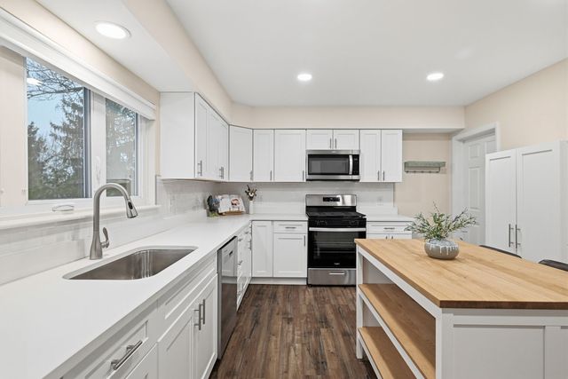 358 Dorseyville, O'hara, PA 15215