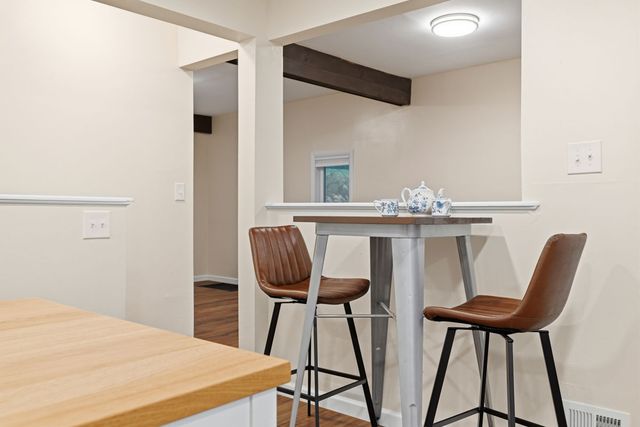 358 Dorseyville, O'hara, PA 15215