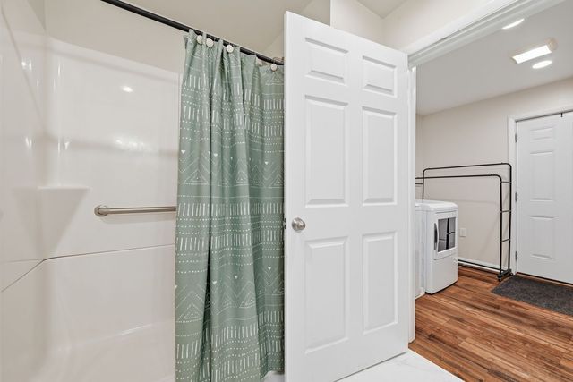 358 Dorseyville, O'hara, PA 15215