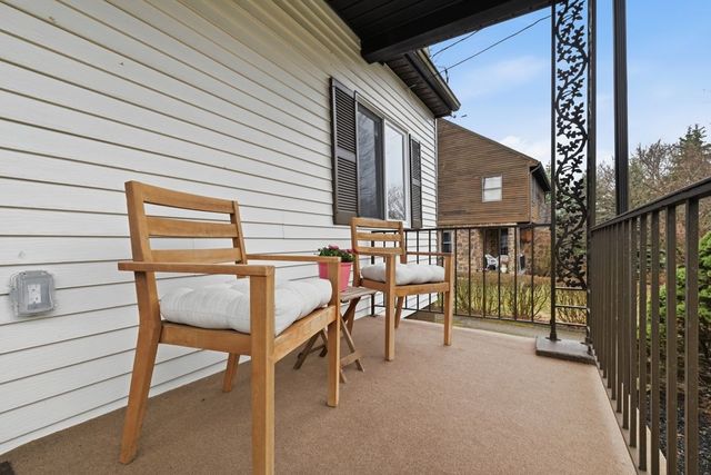 358 Dorseyville, O'hara, PA 15215