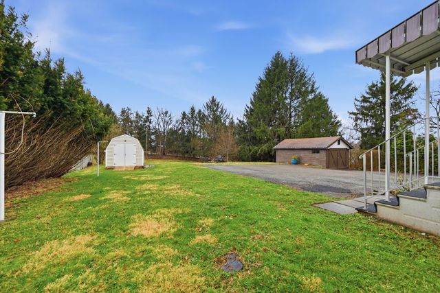 358 Dorseyville, O'hara, PA 15215