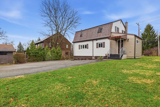 358 Dorseyville, O'hara, PA 15215