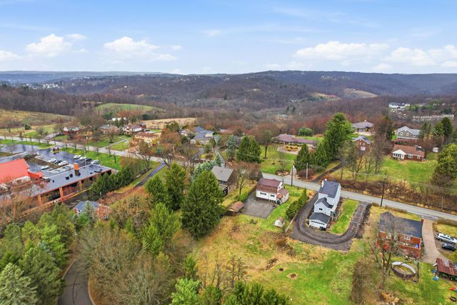 358 Dorseyville, O'hara, PA 15215