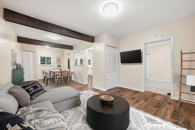 358 Dorseyville, O'hara, PA 15215