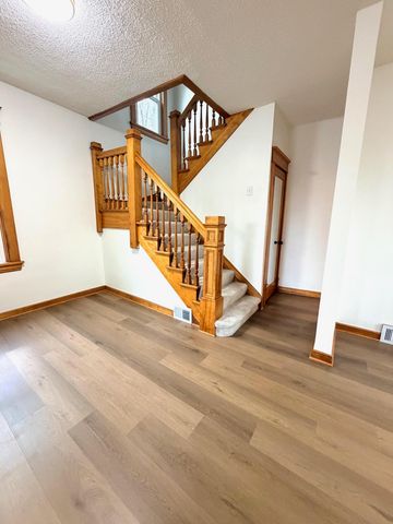 128 3rd Avenue S, South Saint Paul, MN 55075