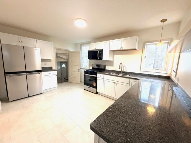 128 3rd Avenue S, South Saint Paul, MN 55075