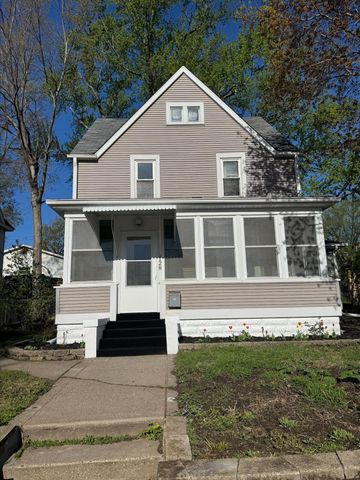 128 3rd Avenue S, South Saint Paul, MN 55075