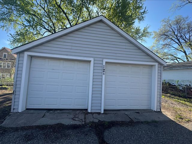 128 3rd Avenue S, South Saint Paul, MN 55075