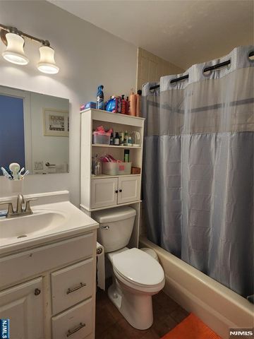 2408 2nd Street, Fort Lee, NJ 07024