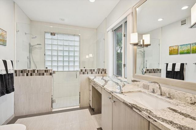 5 Isla Bahia Drive, Fort Lauderdale, FL 33316