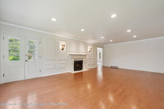 1516 Moores River Drive, Lansing, MI 48910