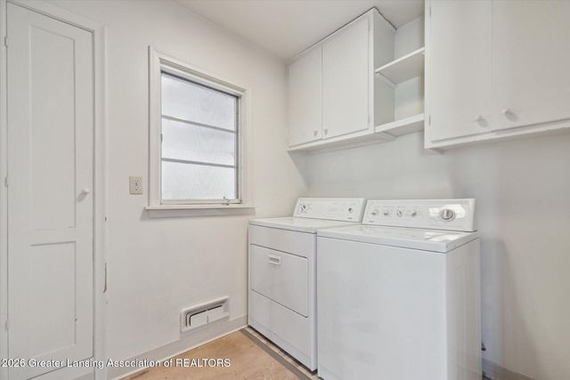 1516 Moores River Drive, Lansing, MI 48910