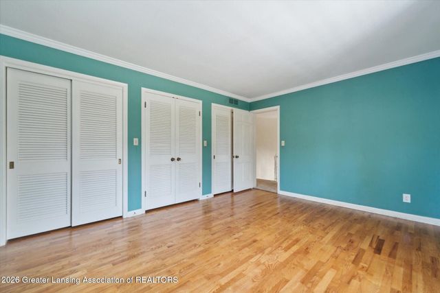 1516 Moores River Drive, Lansing, MI 48910