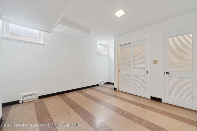 1516 Moores River Drive, Lansing, MI 48910