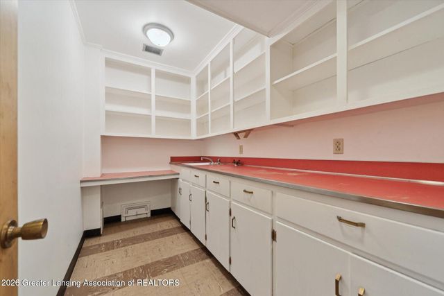 1516 Moores River Drive, Lansing, MI 48910