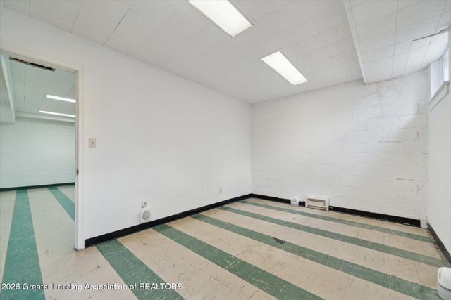 1516 Moores River Drive, Lansing, MI 48910