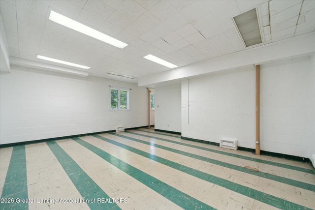 1516 Moores River Drive, Lansing, MI 48910