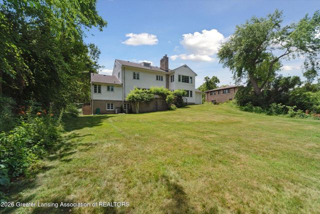 1516 Moores River Drive, Lansing, MI 48910