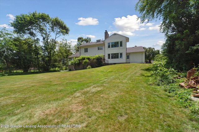 1516 Moores River Drive, Lansing, MI 48910