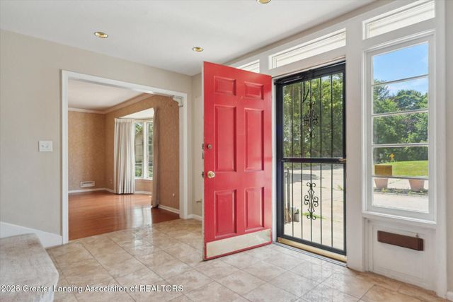 1516 Moores River Drive, Lansing, MI 48910