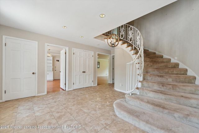 1516 Moores River Drive, Lansing, MI 48910