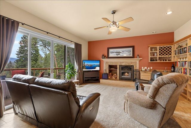 944 Sleepy Hollow Loop, Grants Pass, OR 97527