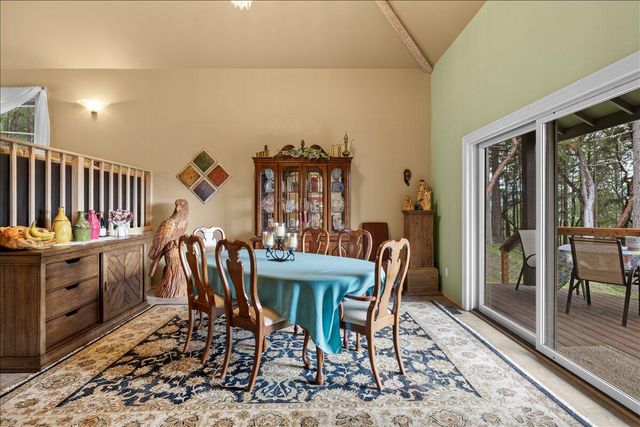 944 Sleepy Hollow Loop, Grants Pass, OR 97527
