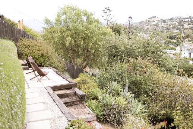 4268 Caledonia, Los Angeles, CA 90065