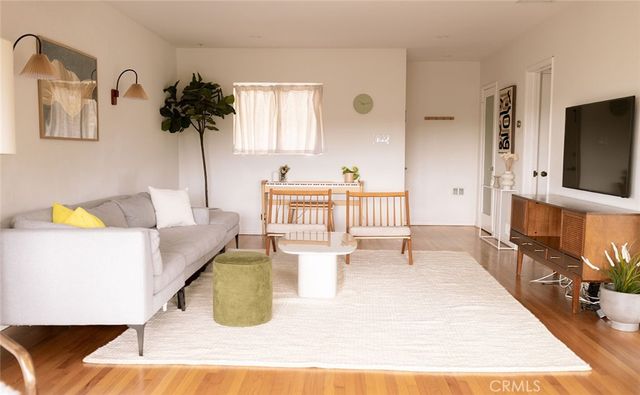 4268 Caledonia, Los Angeles, CA 90065
