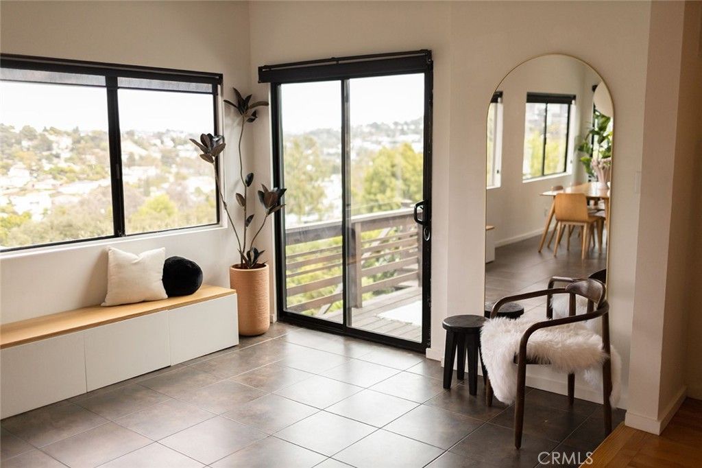 Image 10 of property listing at 4268 Caledonia, Los Angeles, CA 90065