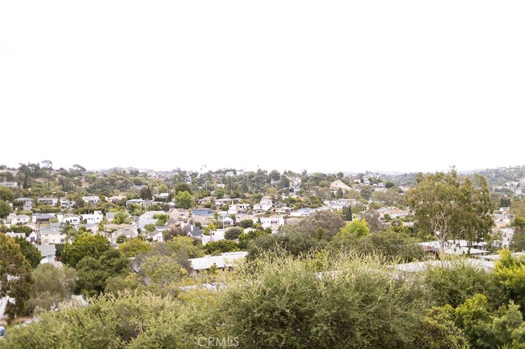 Image 24 of property listing at 4268 Caledonia, Los Angeles, CA 90065