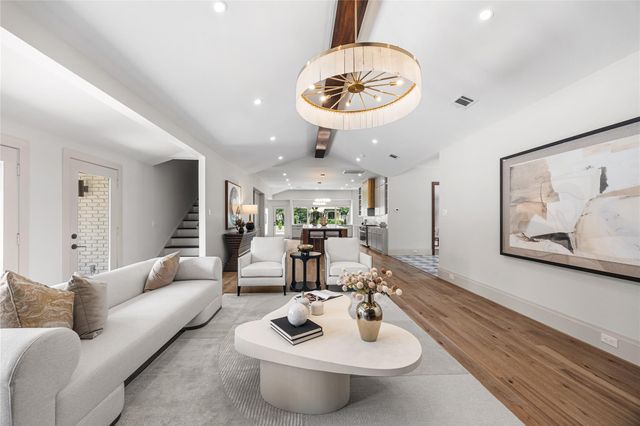 5642 Pine Forest Road, Houston, TX 77056