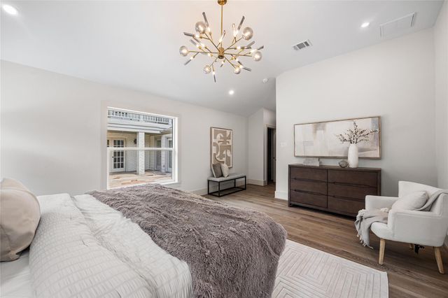 5642 Pine Forest Road, Houston, TX 77056