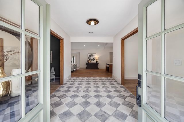 5642 Pine Forest Road, Houston, TX 77056