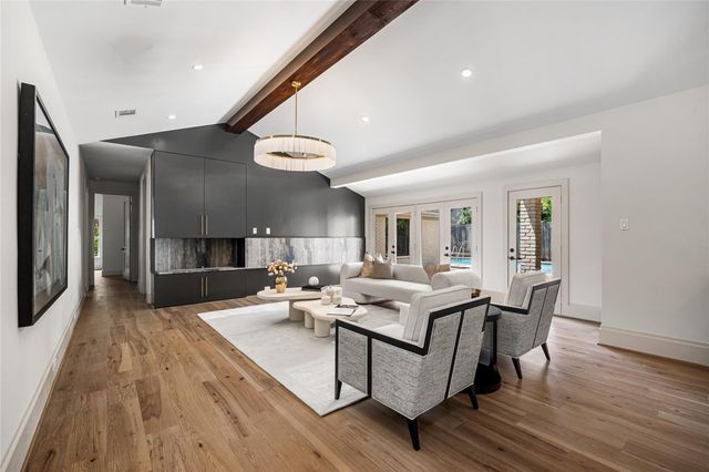 5642 Pine Forest Road, Houston, TX 77056