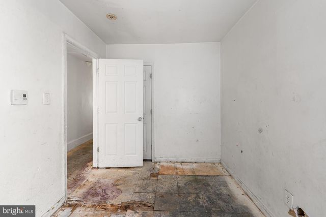 5215 CHESTER AVE, Philadelphia, PA 19143