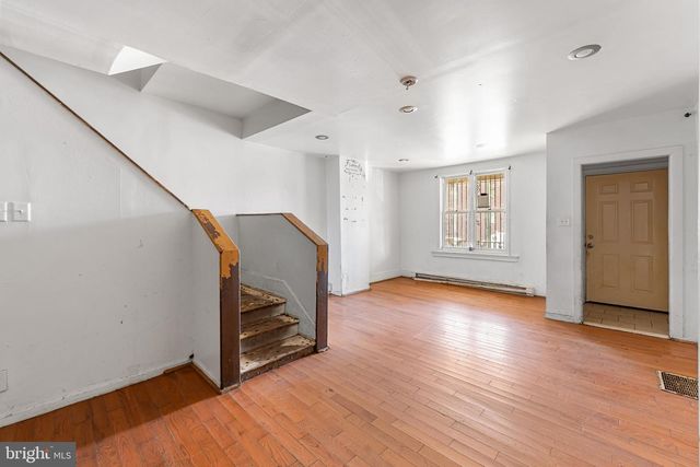 5215 CHESTER AVE, Philadelphia, PA 19143