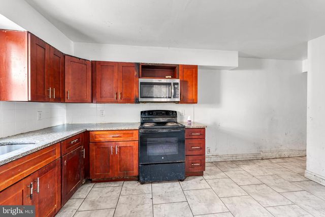 5215 CHESTER AVE, Philadelphia, PA 19143