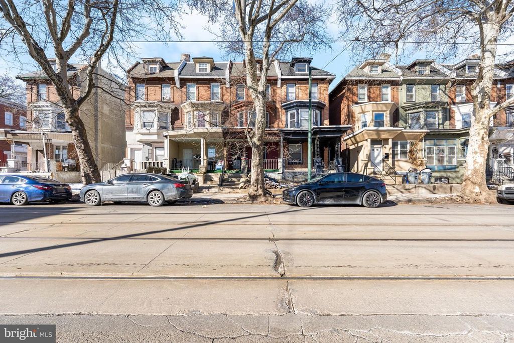 5215 CHESTER AVE, Philadelphia, PA 19143