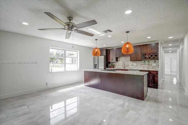 1480 W 36th Street, Riviera Beach, FL 33404