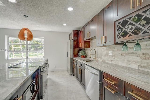 1480 W 36th Street, Riviera Beach, FL 33404
