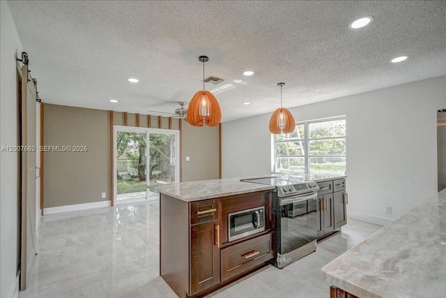 1480 W 36th Street, Riviera Beach, FL 33404