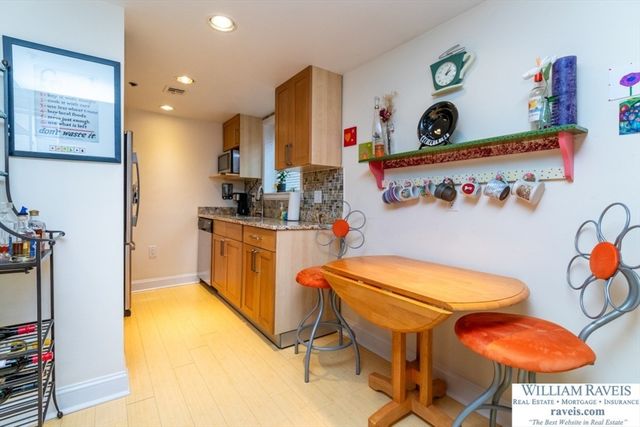 3 S Stone Mill Dr 225, Dedham, MA 02026